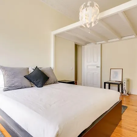 Bright 3 Bed In Central *