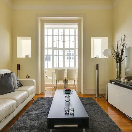 Bright 3 Bed In Central *