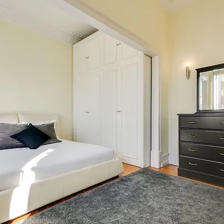 Bright 3 Bed In Central