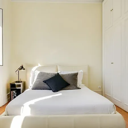 Bright 3 Bed In Central *
