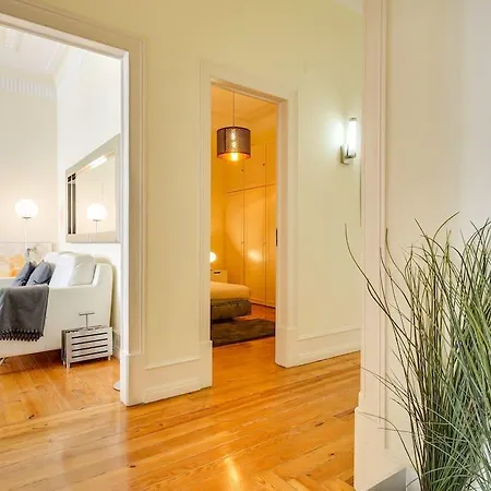 Bright 3 Bed In Central *